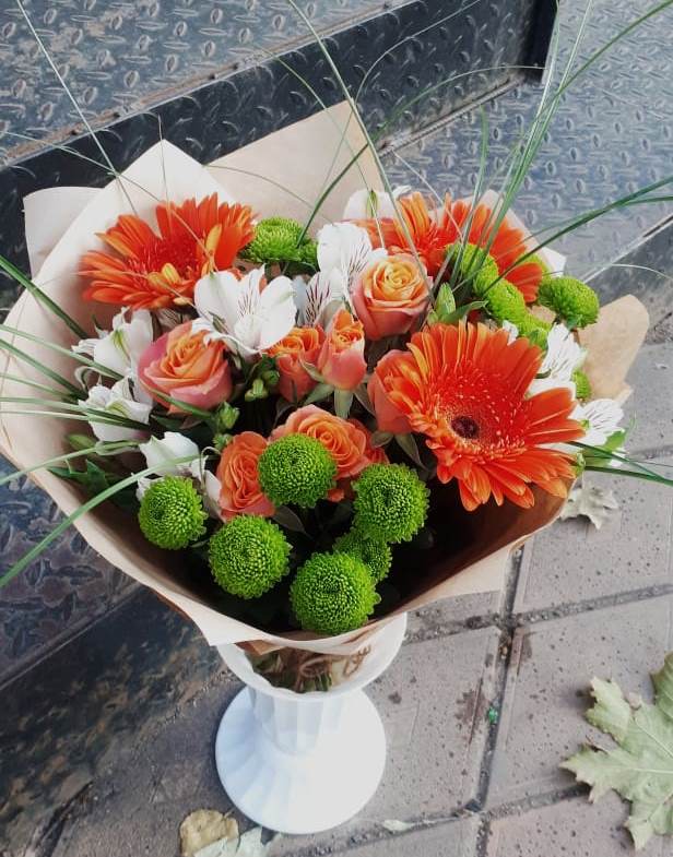 Букет цветов из: Герберы, Хризантемы, Альстромерии и Розы в Каргаске