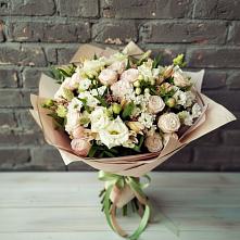 Букет цветов из:  Альстромерии, Розы и Хризантемы в Каргаске