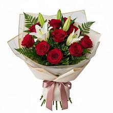 Букет цветов из:  Лилии и Розы в Каргаске