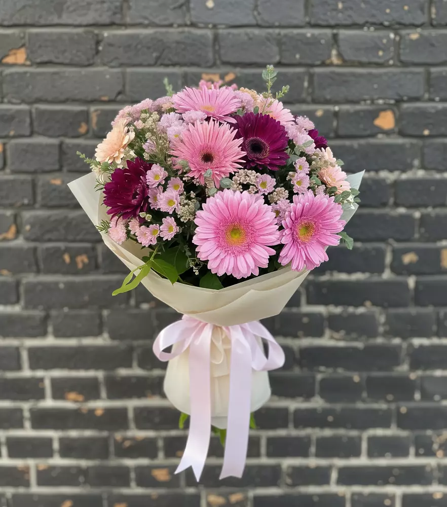 Букет цветов из: Герберы и Хризантемы в Каргаске