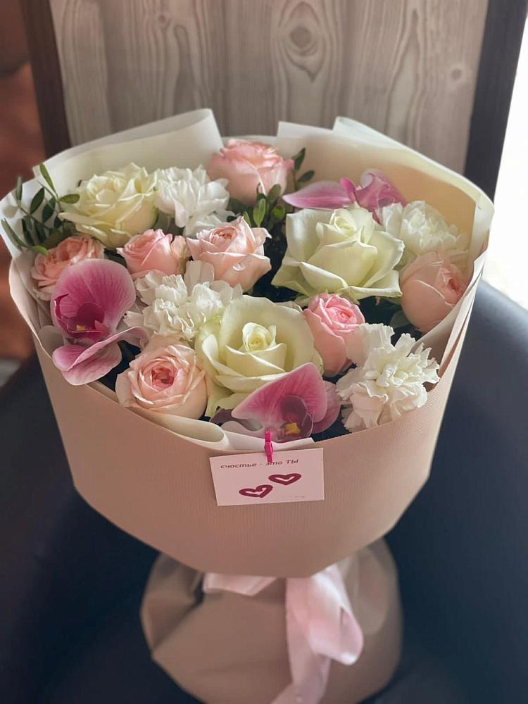 Букет цветов из: Орхидеи, Розы и Гвоздики в Каргаске