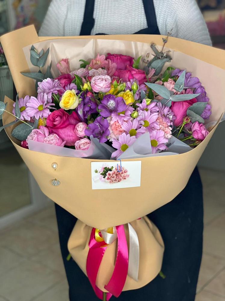 Букет цветов из: Хризантемы, Гвоздики и Альстромерии в Каргаске