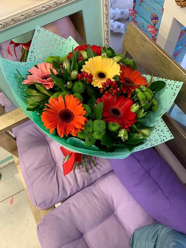 Букет цветов из: Герберы, Хризантемы и Альстромерии в Каргаске