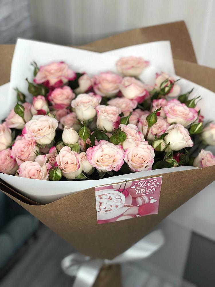 Букет цветов из: Розы в Каргаске