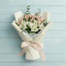 Букет цветов из:  Альстромерии в Каргаске