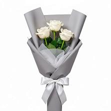 Букет 3 белые розы в Каргаске