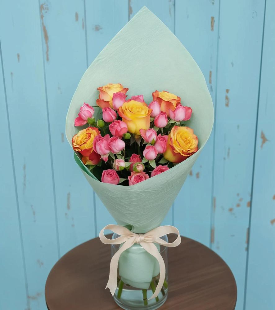 Букет цветов из: Розы в Каргаске