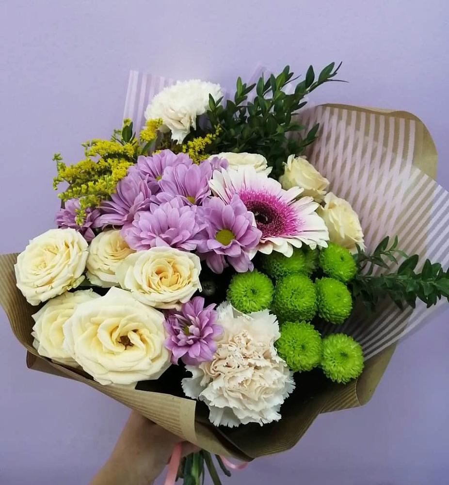 Букет цветов из: Хризантемы, Розы, Гвоздики и Герберы в Каргаске