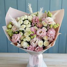 Букет цветов из:  Альстромерии и Розы в Каргаске