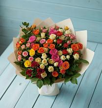 Букет Микс из разноцветных кустовых роз в Каргаске