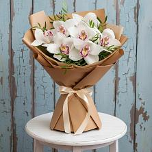Букет цветов из:  Орхидеи и Розы в Каргаске